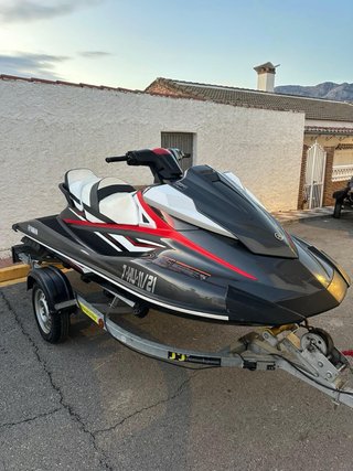 Moto de Agua Yamaha VX Negra atmosferica 200cv