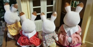 Familia Conejo Chocolate Sylvanian Families