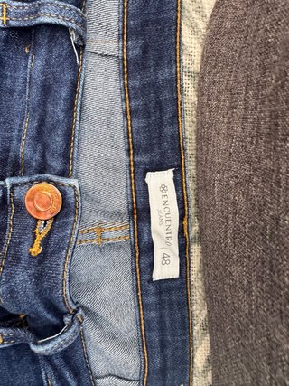 Pantalon encuentro, 48