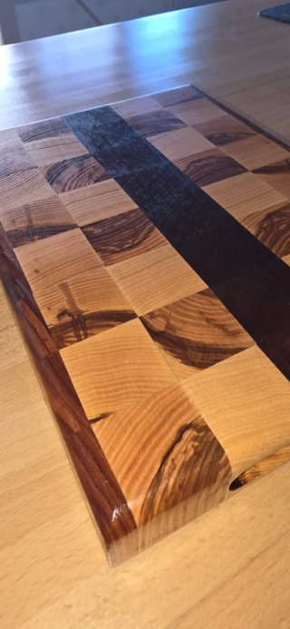 Tabla de cortar de madera de nogal y fresno