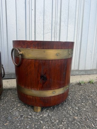 Coppia di vasi vintage in legno e ottone