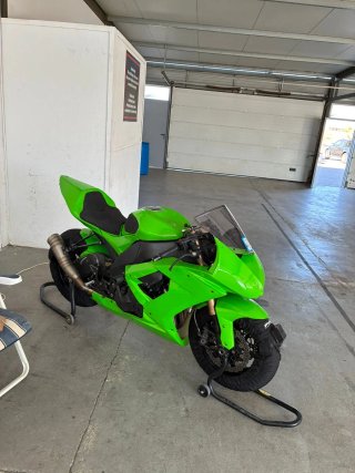 Kawasaki ZX10R 2009 Circuito Verde
