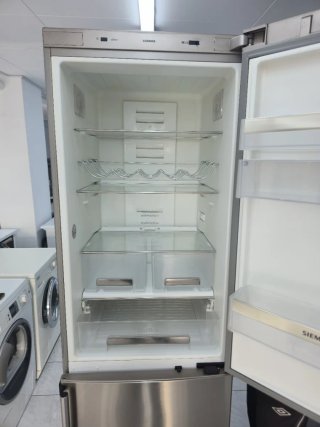 Nevera marca SIEMENS