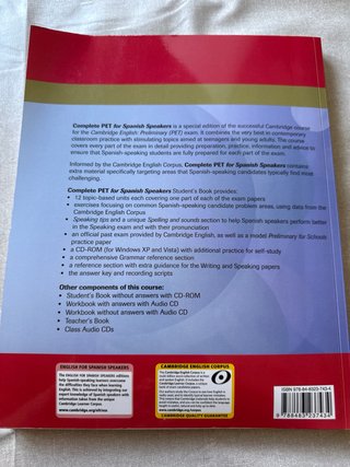 Libros complete pet teacher and students book.