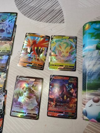 Álbum y cartas Pokémon