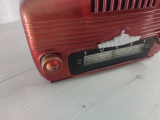Radio Vintage AM/FM Roja y Plateada