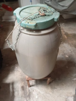 Dispensador Moultrie con bidón