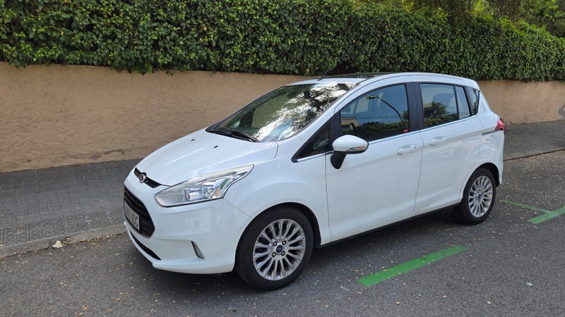 FORD BMAX EcoBoost 100cv EMBRAGUE Y RUEDAS NUEVAS - foto 1