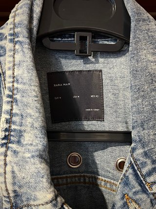 Gilet Zara Man jeans con borchie