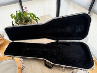 Estuche Bajo Eléctrico Negro