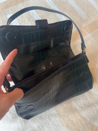 Bolso bandolera Mango negro con candado dorado