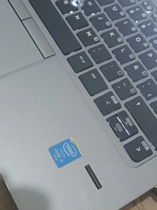 Portátil HP EliteBook 820 SsD i5