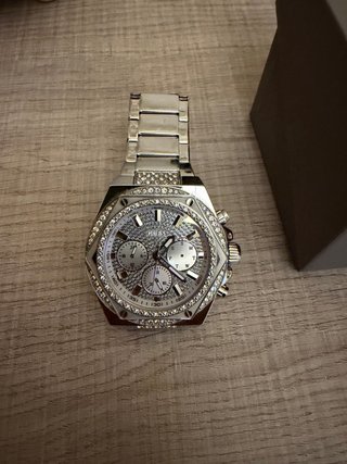 Reloj Guess Dorado y Plateado PRECIO NUEVO 240