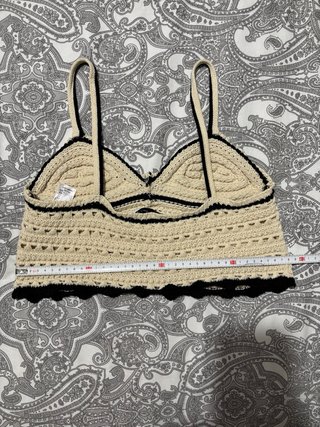 Top Zara Crochet Beige y Negro