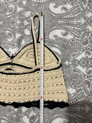 Top Zara Crochet Beige y Negro