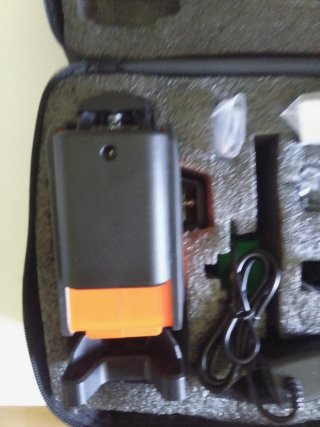Nivel láser recargable con batería