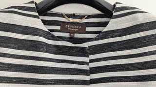 Chaqueta Zendra Rayas Blanco y Negro Talla 46