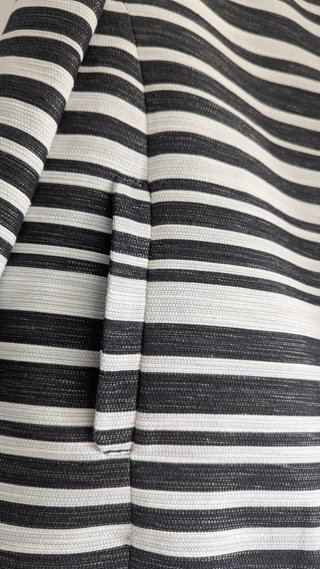 Chaqueta Zendra Rayas Blanco y Negro Talla 46