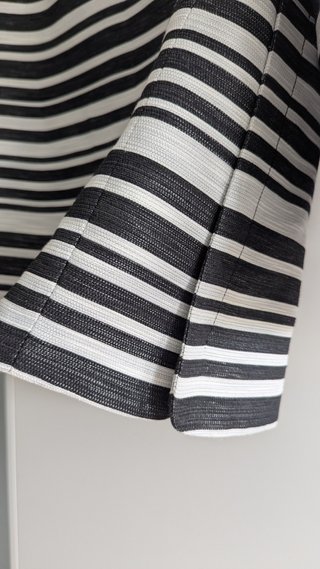 Chaqueta Zendra Rayas Blanco y Negro Talla 46