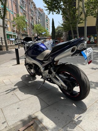 Suzuki GSR600