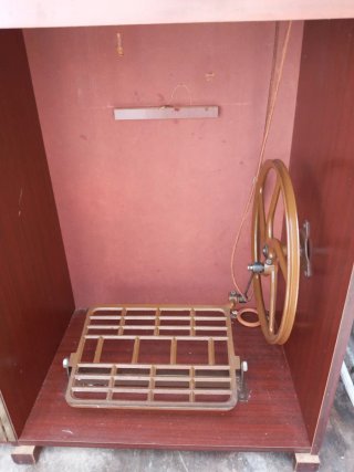 Máquina de coser Alfa - Funciona