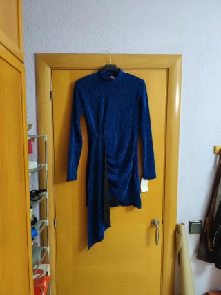 Vestido fiesta azul brillante