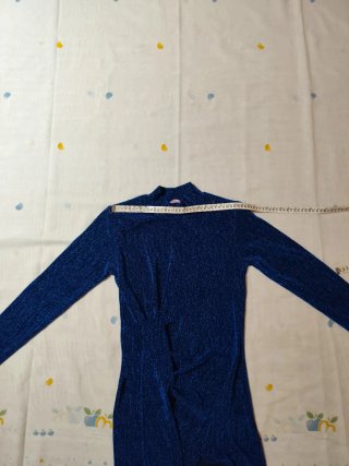 Vestido fiesta azul brillante