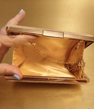 Bolso de fiesta dorado y beige