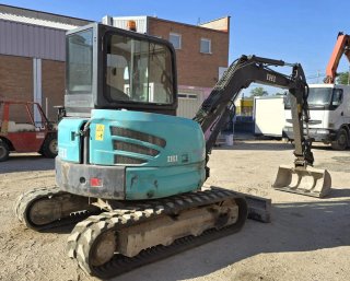 RETROEXCAVADORA GIRATORIA  IHI  5.000 Kg