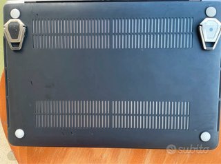MacBook Pro 2018 Intel i7 Touch Bar