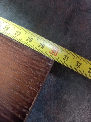 Crucifijo de madera con figura de Cristo