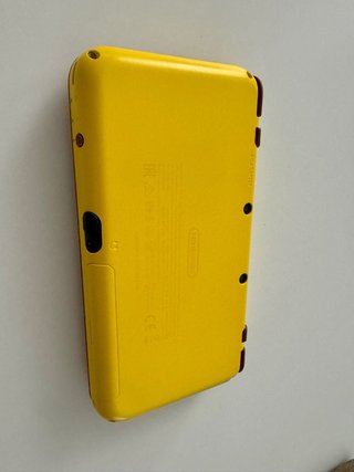 Nintendo New 2DS XL Pikachu Edition