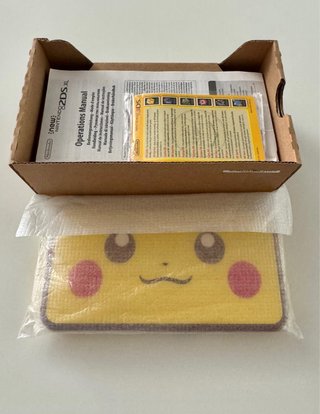 Nintendo New 2DS XL Pikachu Edition