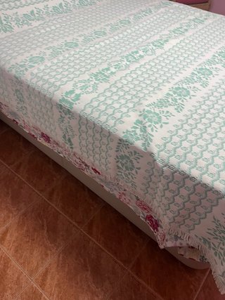 Colcha vintage floral verde agua