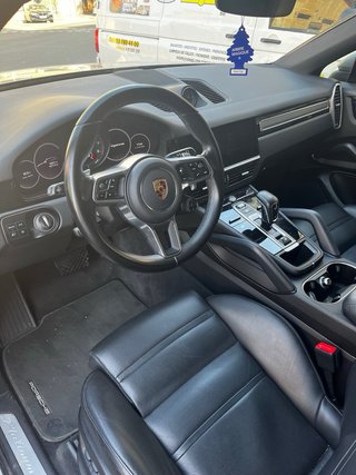 Porsche Cayenne 2025