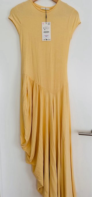 Vestido largo asimétrico Zara amarillo