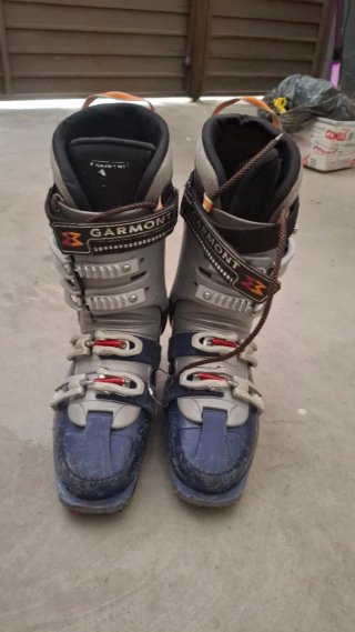 Material de esquí a 20 euros