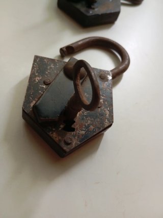 3 Candados Antiguos con Llave