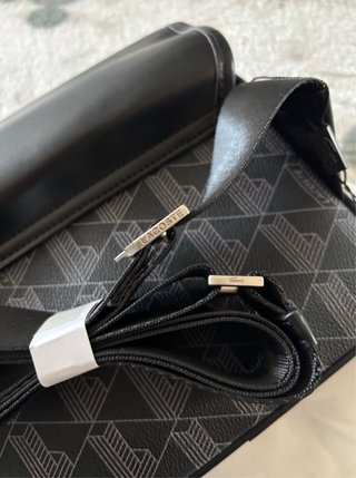 Bolso bandolera Lacoste negro y gris