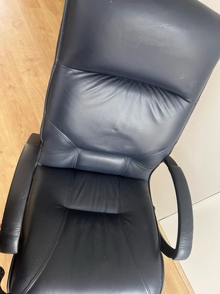 Silla de oficina ergonómica negra
