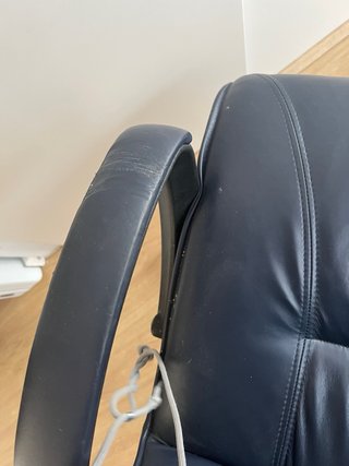 Silla de oficina ergonómica negra
