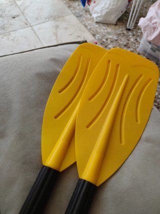 Remi gialli per kayak o canoa