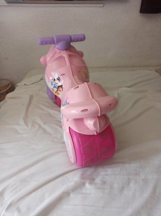 Moto correpasillos Disney Princesas