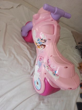 Moto correpasillos Disney Princesas