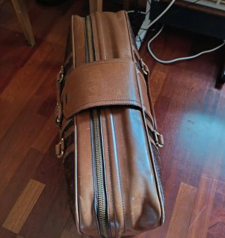 Maleta de viaje Aries llavero y etiqueta