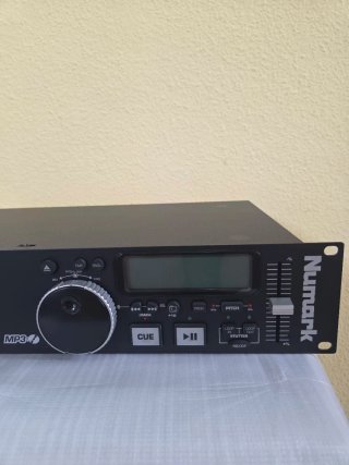 Vendo Reproductor CD/MP3 Numark MP-102 Profesional