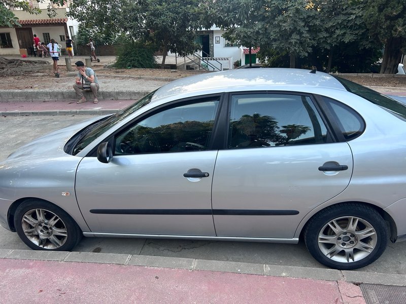SEAT Cordoba 2006 - foto 1