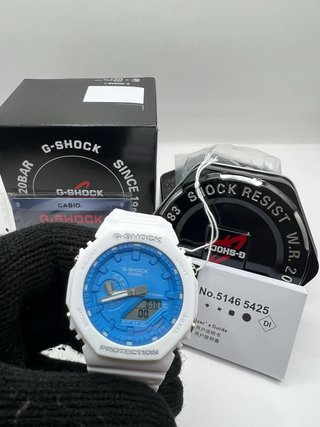 Casio G-SHOCK Blanco y Azul