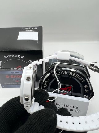 Casio G-SHOCK Blanco y Azul