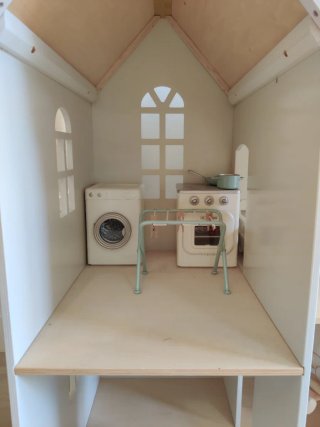 Casa de Muñecas de Madera